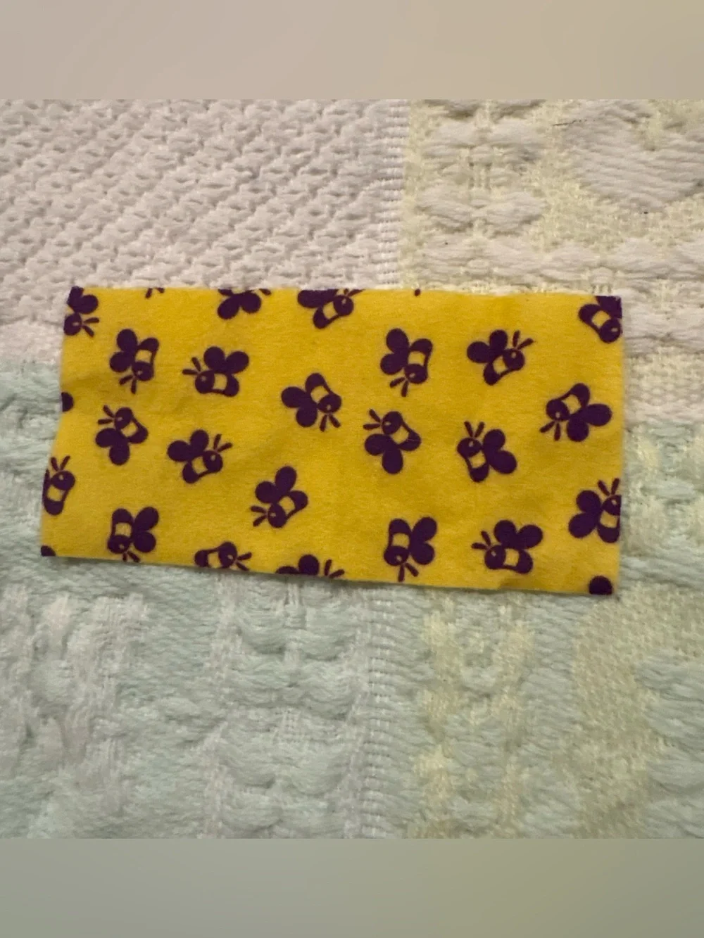 LEGO Duplo Set #2987-1 WINNIE THE POOH Yellow Purple Bees Picnic Blanket Cloth